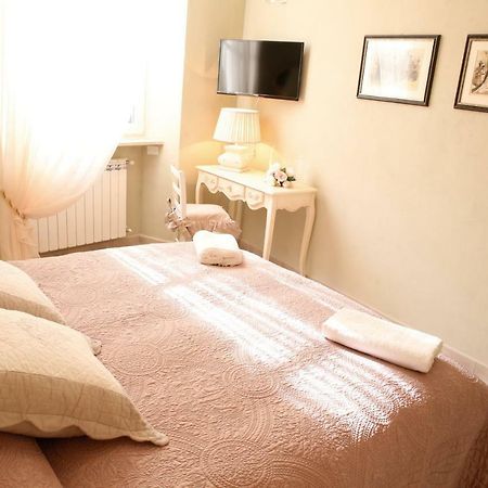 Luxury Apartment Residence La Fontana ลุคคา ภายนอก รูปภาพ